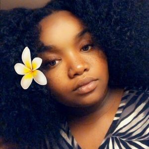 Meet your Posher, Alexus